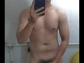 Public solo pleasure of a gay Vietnamese boy
