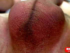 Straight twink gets a hot cumshot in a gay threesome